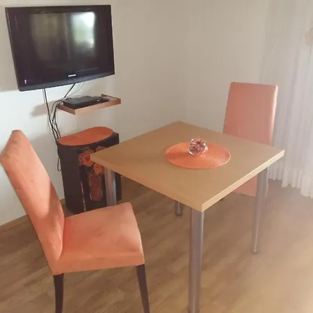 Studio Apartman Kamelija Apartment *
