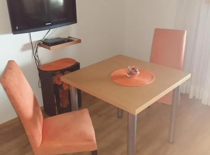 Kamelija Apartamento *